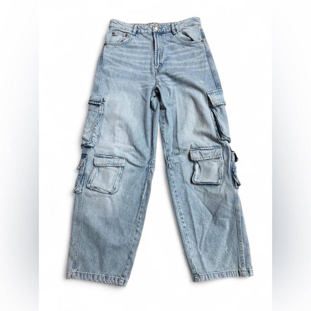 Zara High Rise Wide Leg Cargo Jeans Light Wash Denim Size 8
